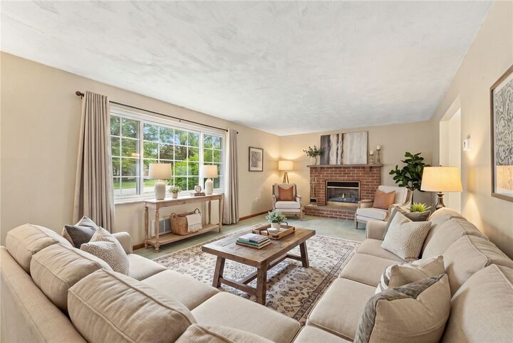 Property Photo:  113 Larchwood Drive  PA 15145 
