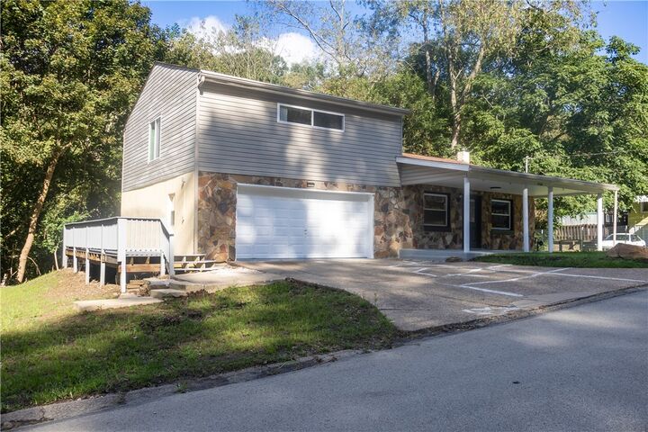 Property Photo:  1145 Hill St  PA 15068 