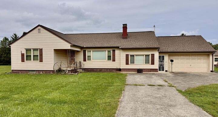 Property Photo: 6540 Lower Valley Pike OH 45344