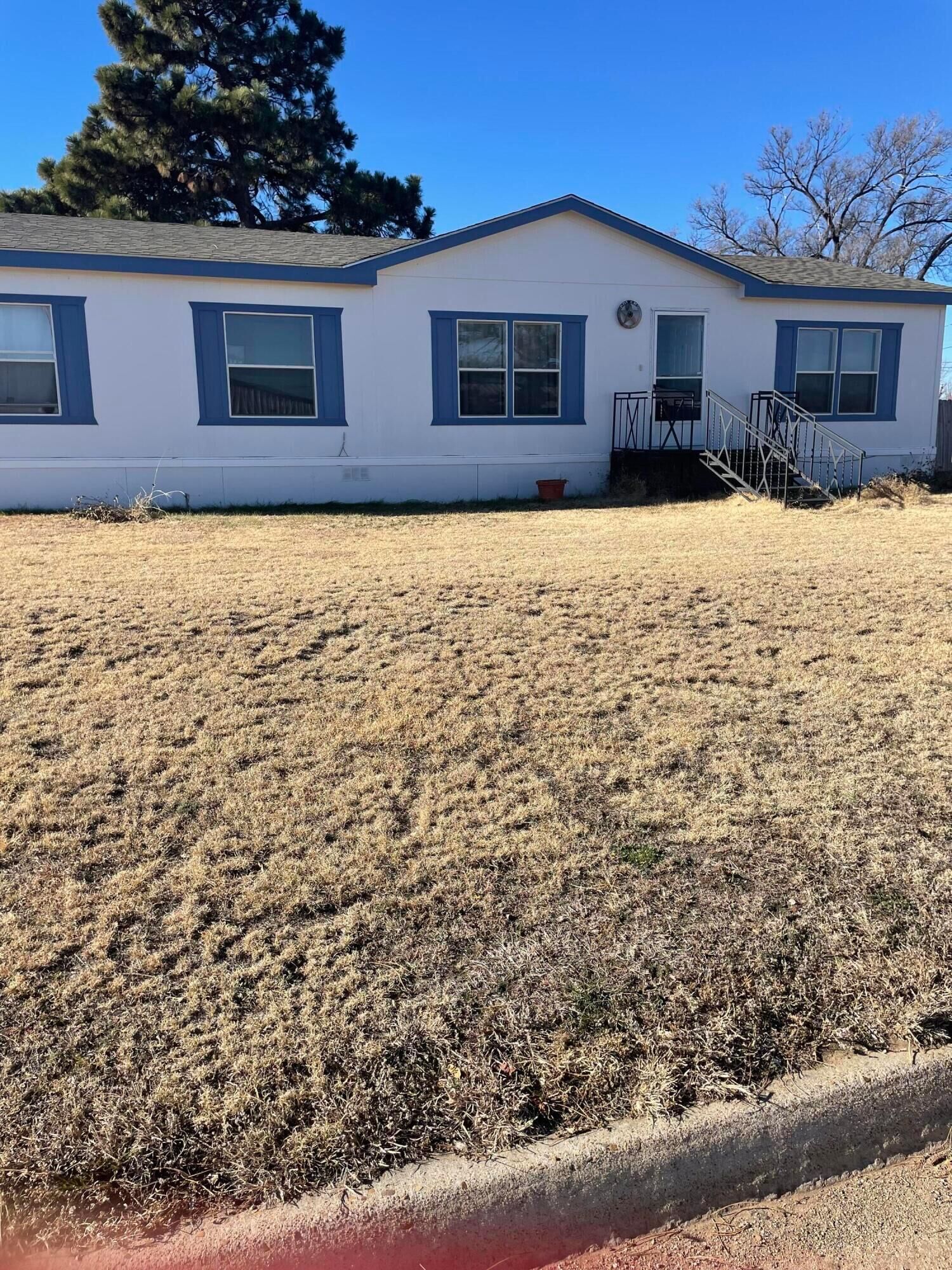 Property Photo: 401 N Grace Street TX 79084