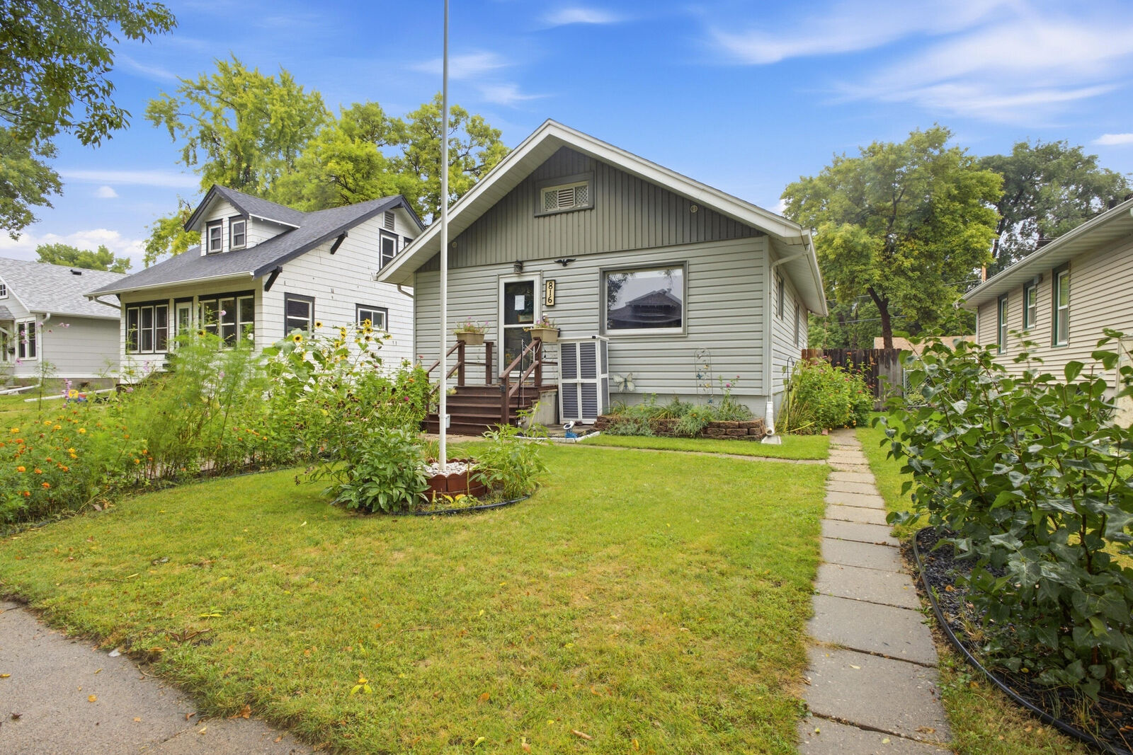 Property Photo: 816 N Lincoln Street SD 57401