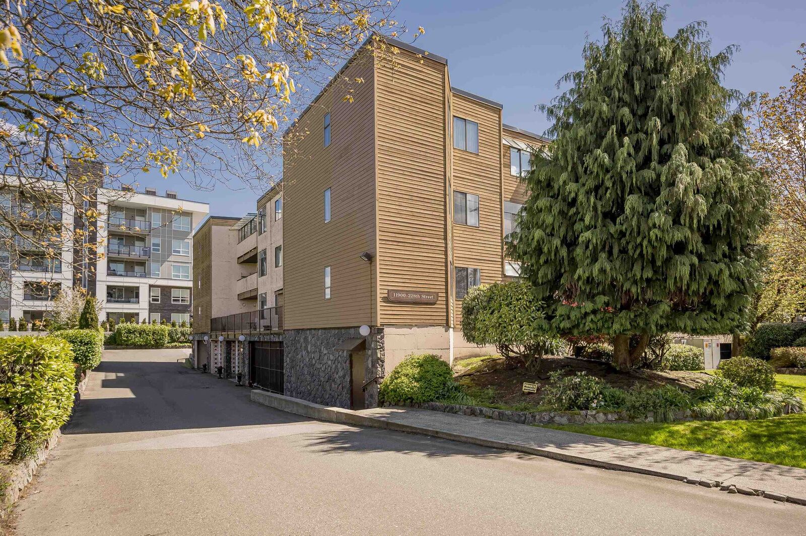 Property Photo:  11900 228 Street 32  BC V2X 6L9 