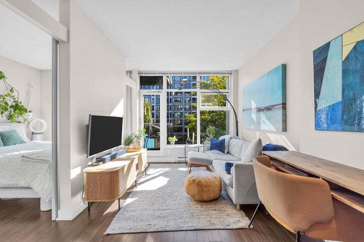 Property Photo:  1777 W 7th Avenue 317  BC V6J 0E5 