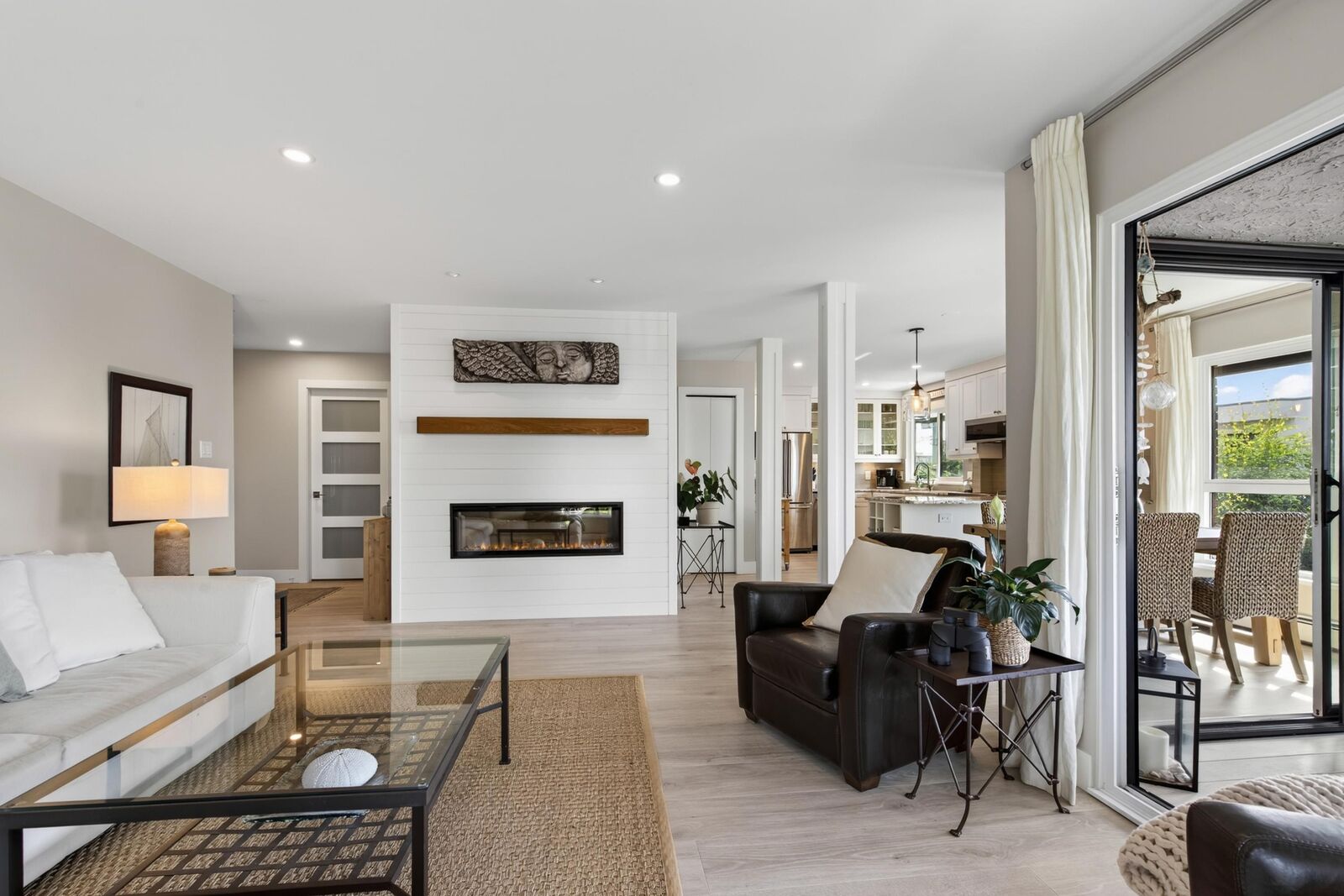 Property Photo: 1290 Martin Street 302 BC V4B 3W3