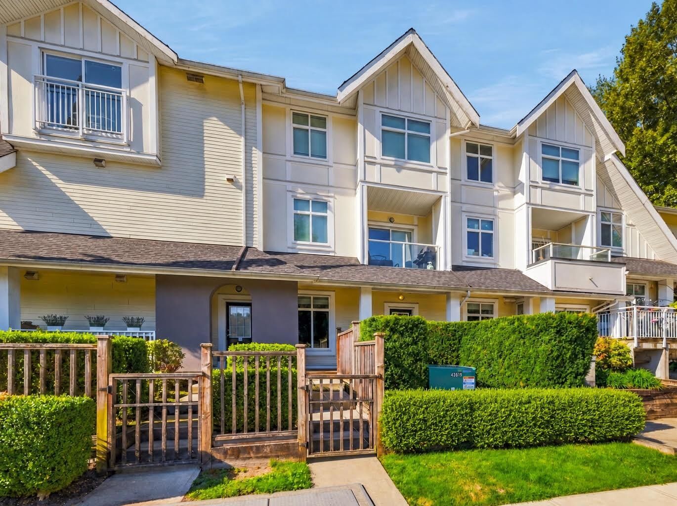 Property Photo: 6965 Hastings Street 32 BC V5B 1S9