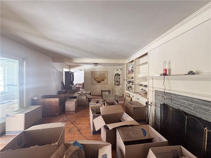 Property Photo: 141 Ledgerock Lane NY 14618