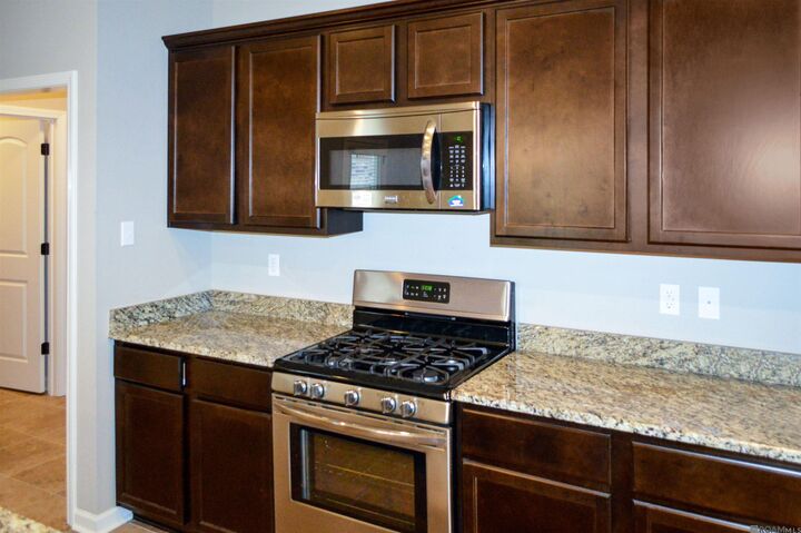 Property Photo:  621 Greenwich Dr  LA 70820 