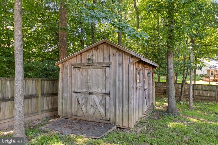 Property Photo: 9201 Golf Court VA 20111