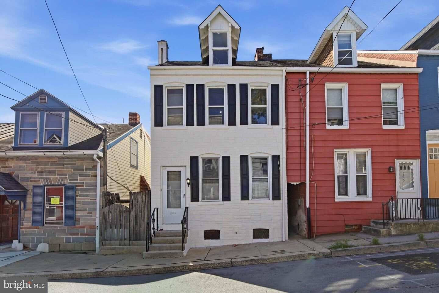 Property Photo: 624 Poplar Street PA 17603
