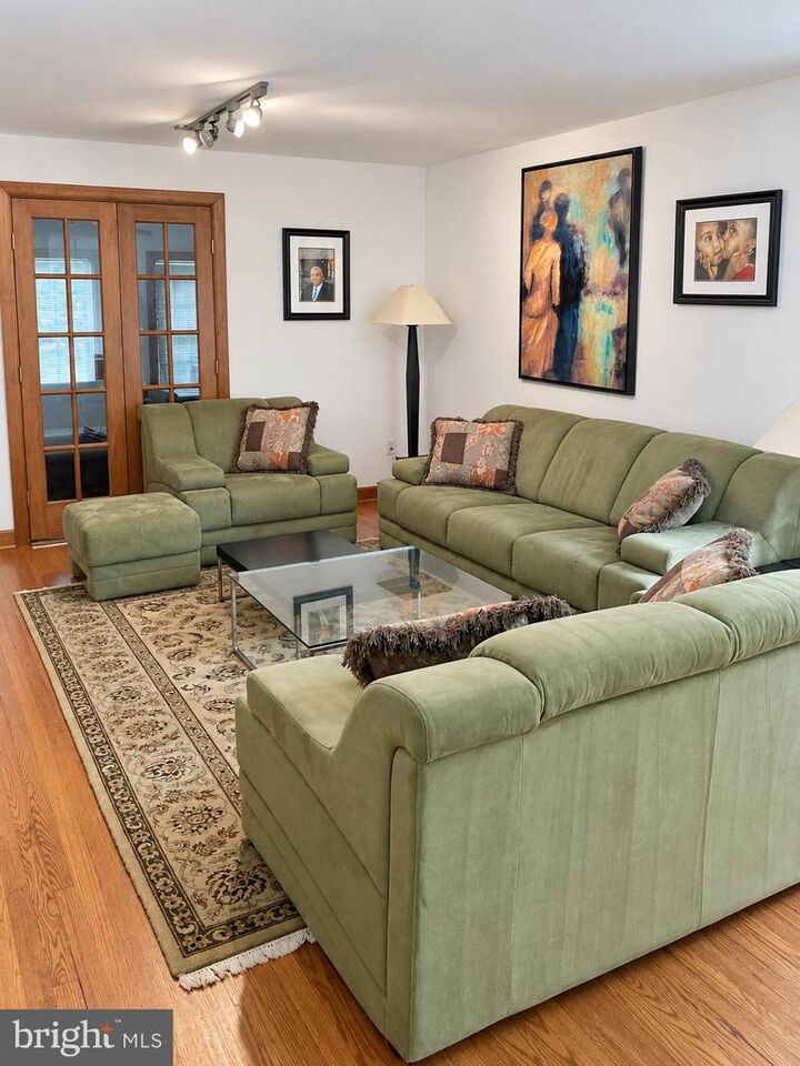 Property Photo:  4204 Hatton Court  VA 22311 