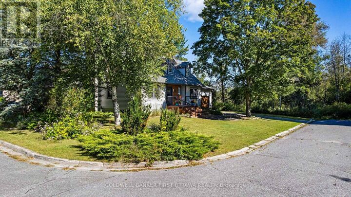 Property Photo:  25 Robert Road  ON K7H 3L2 