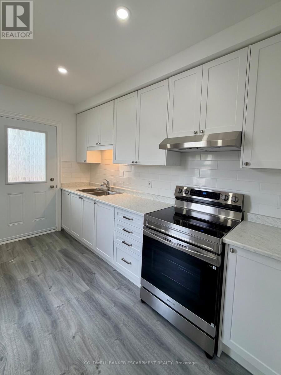 Property Photo:  5 Mill Street  ON L7J 1G8 