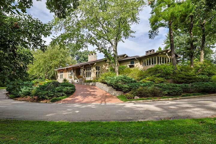 Property Photo: 736 Elsinboro Drive OH 45226