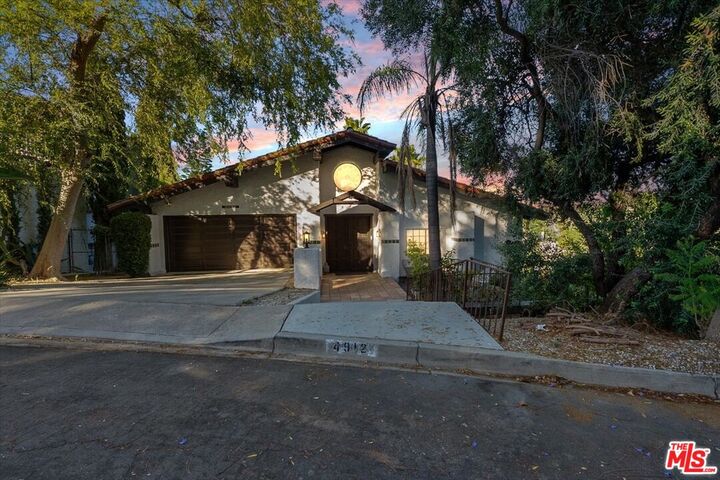 Property Photo: 4912 Llano Dr CA 91364