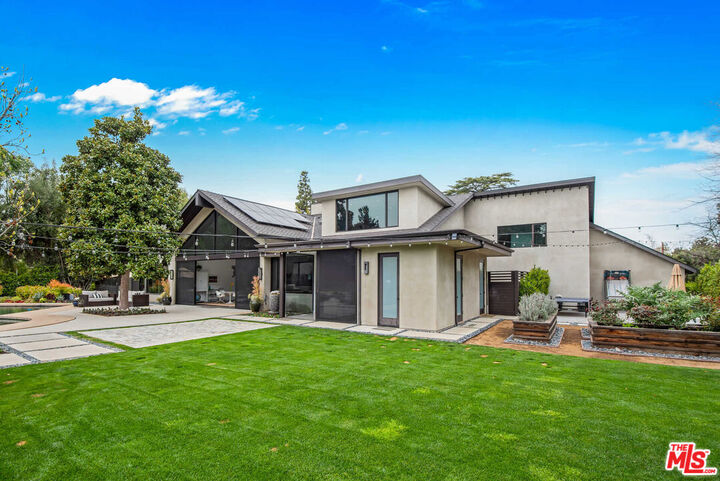 Property Photo: 17352 Magnolia Blvd CA 91316