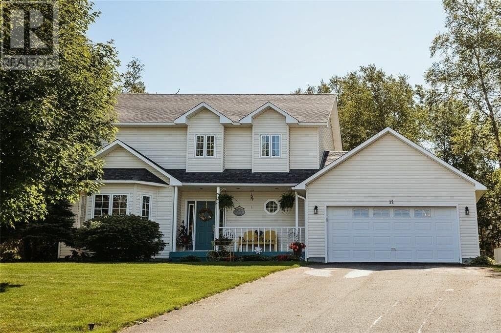 Property Photo: 12 Lakeview Place NL A0G 2G0