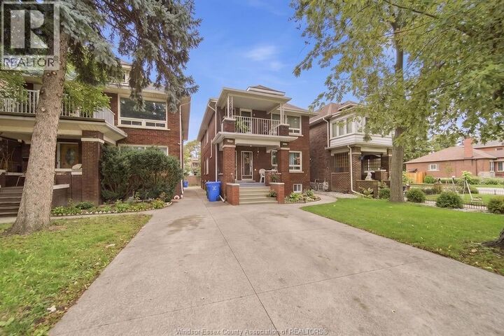 Property Photo:  990 Victoria Avenue 2  ON N9A 4N5 
