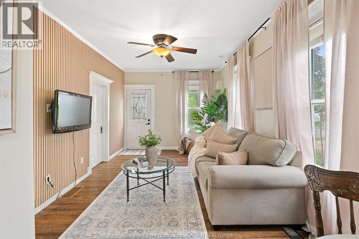 Property Photo: 11 Poplar ON N0P 2L0
