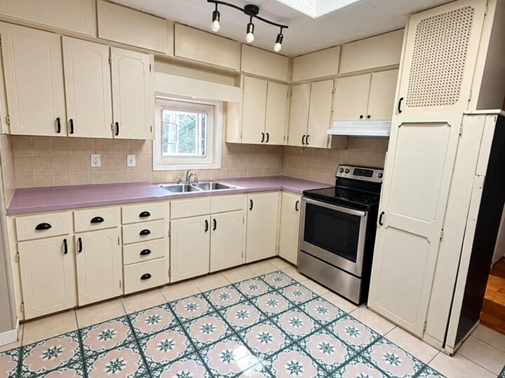Property Photo:  46612  BC V2P 2K2 