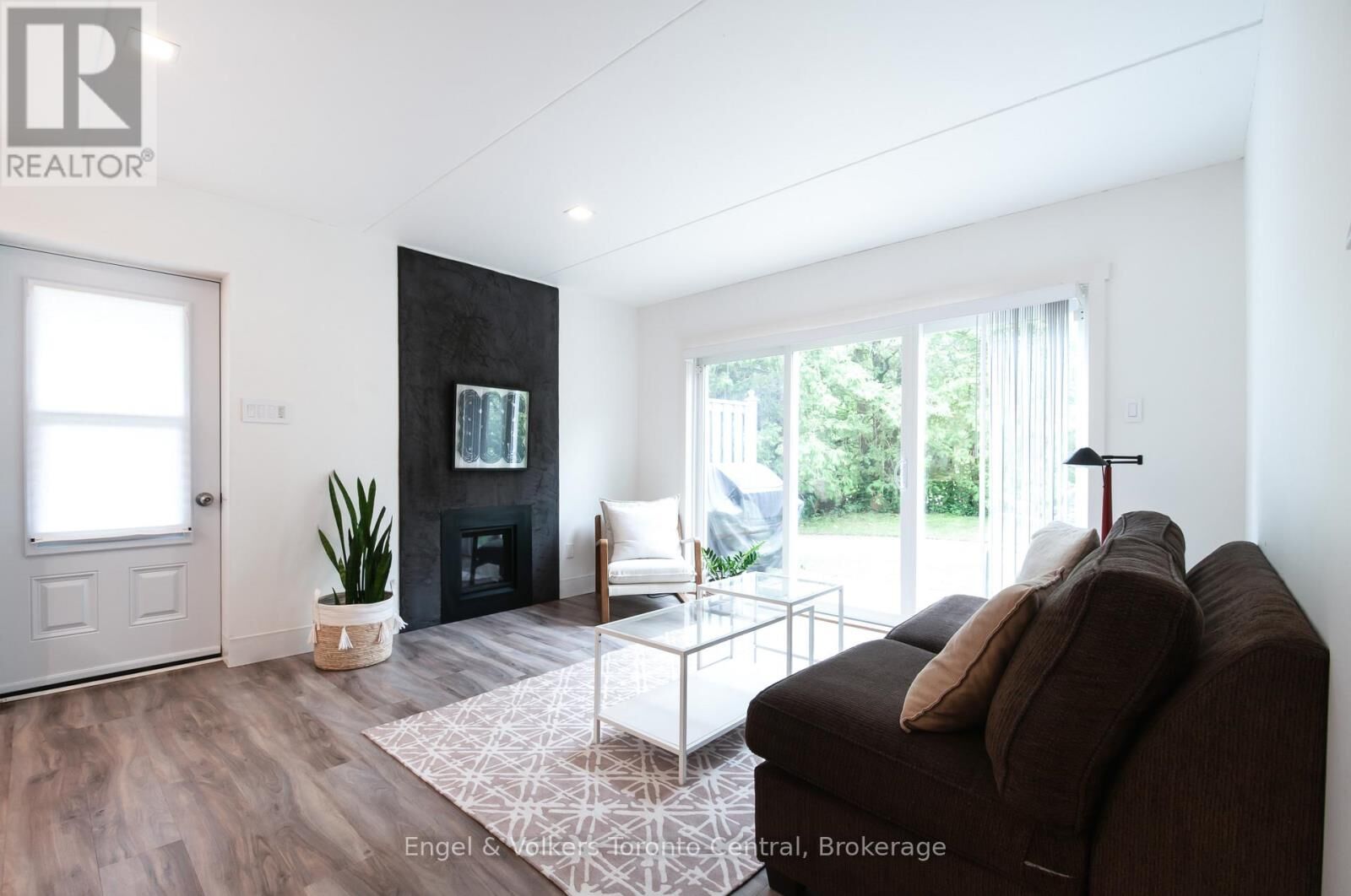 Property Photo:  19 Dawson Drive 50  ON L9Y 5B4 