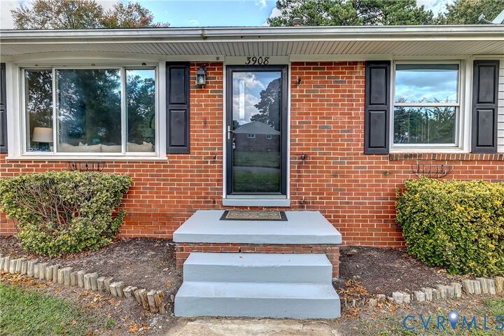 Property Photo: 3908 Monida Road VA 23294