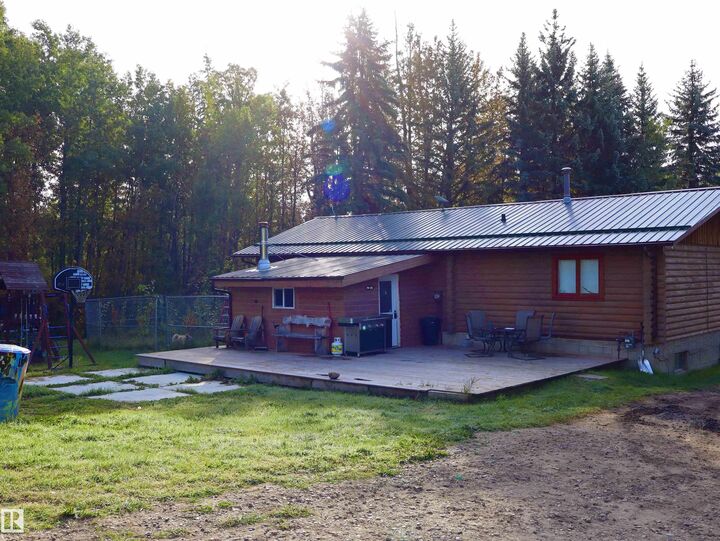 Property Photo: 108 59311 Rge Rd 52 AB T7N 1N3