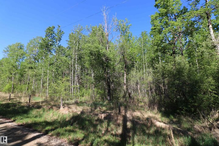 Property Photo:  404 54411 Rge Rd 40  AB T0E 0A0 