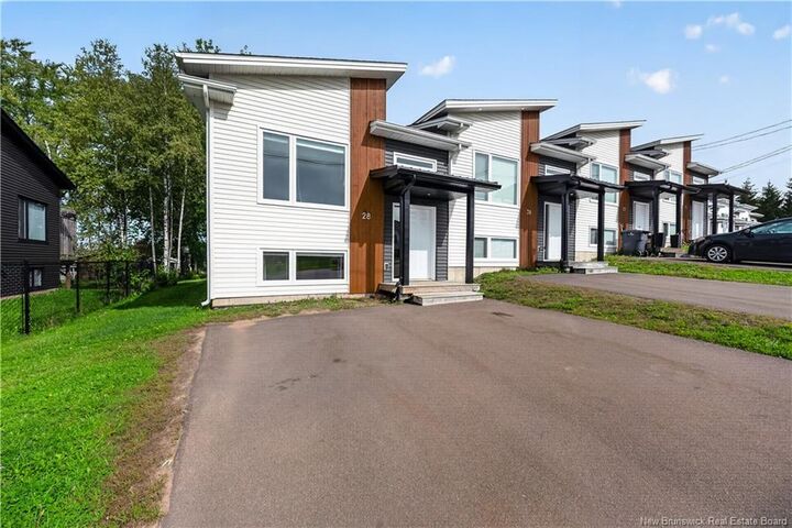Property Photo:  28 De La Colline Street  NB E1A 6N3 