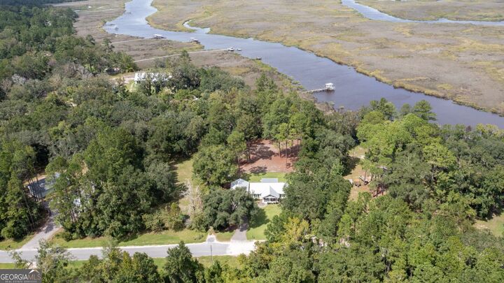 Property Photo: 2215 Oscar Road GA 31568