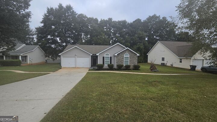 Property Photo:  208 Nadia Court  GA 30248 
