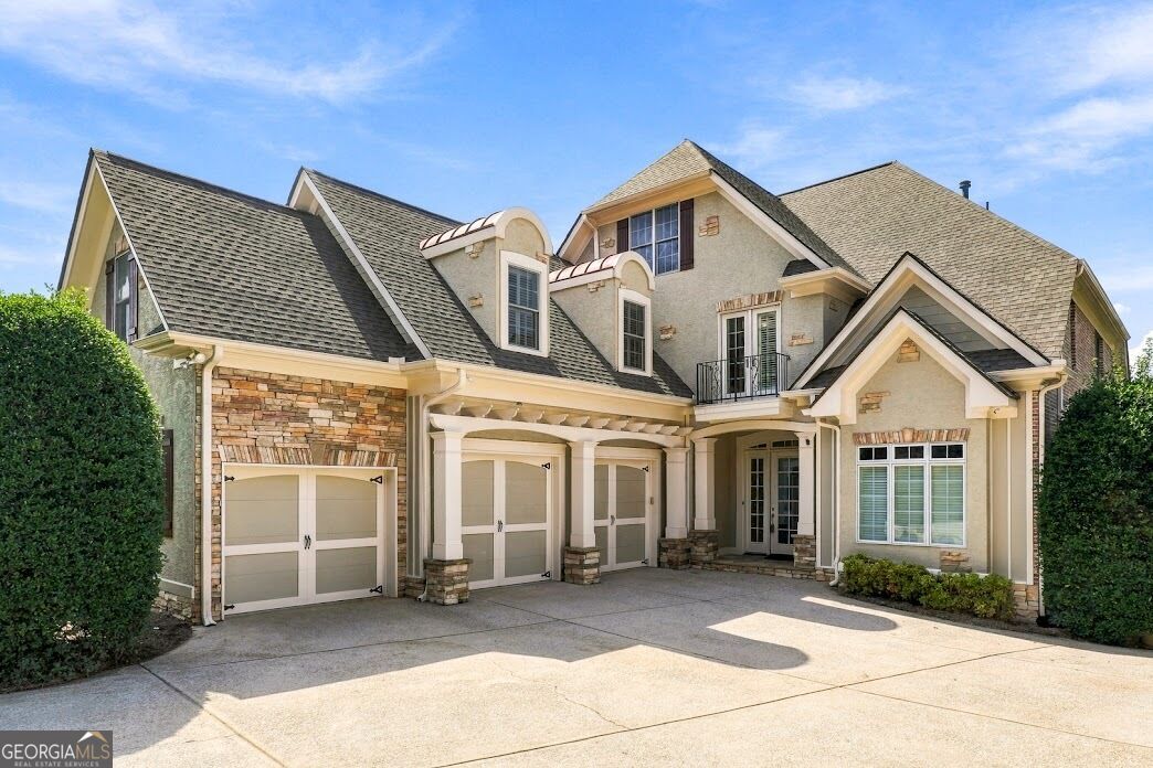 Property Photo: 5922 Hogans Way GA 30135
