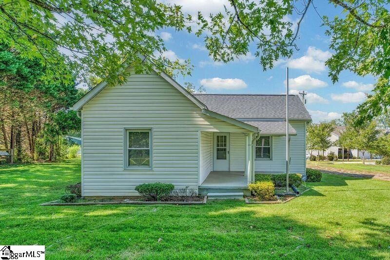 Property Photo:  1704 Carolina Country Club Road  SC 29306 