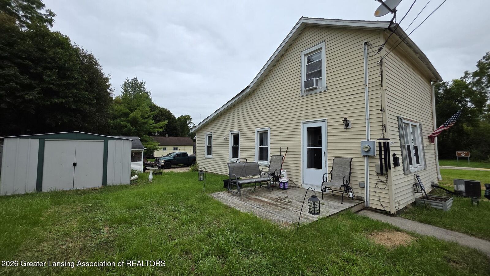 Property Photo: 1335 N Walnut Street MI 48906