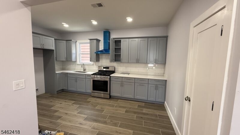 Property Photo:  41 Knapp Ave 2  NJ 07011 