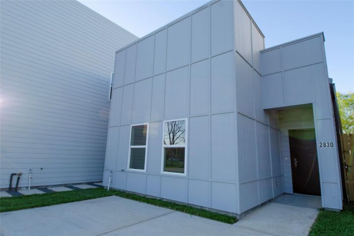 Property Photo: 2830 Mansfield Street TX 77091