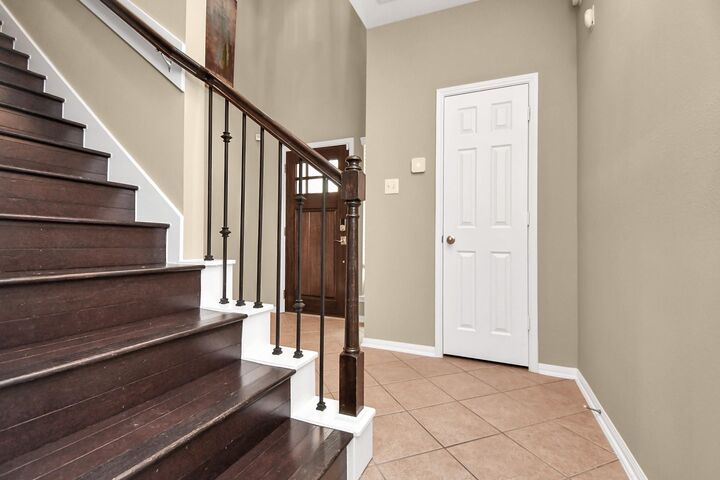 Property Photo:  3323 Home Point Drive  TX 77091 