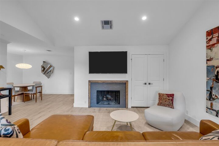 Property Photo: 2829 Timmons Lane 152 TX 77027