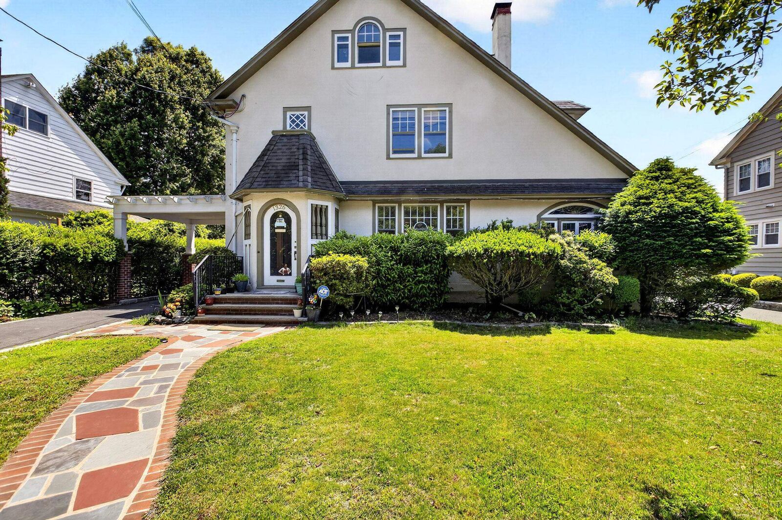 Property Photo: 1326 Chetwynd Ave NJ 07060