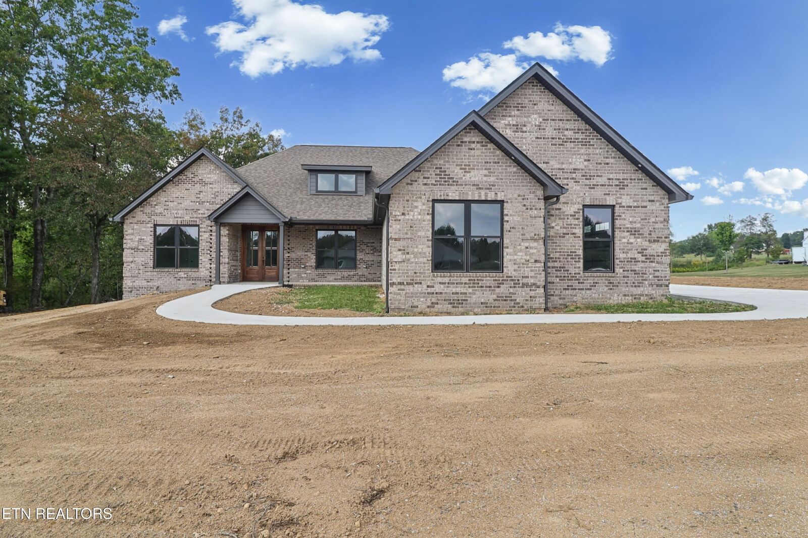 Property Photo: 833 Keating Loop TN 38555