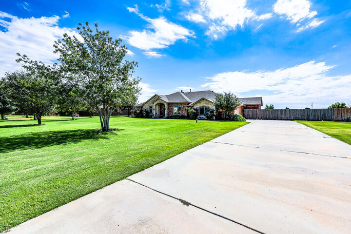 Property Photo:  1803 County Road 7570  TX 79423 