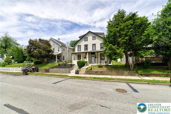 Property Photo: 1717 Willow Street PA 19401