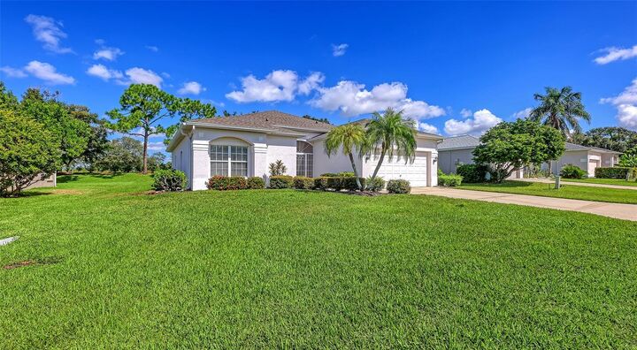 Property Photo: 4933 Thames Lane FL 34238