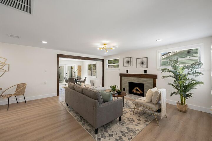 Property Photo: 5224 29th Avenue S FL 33707