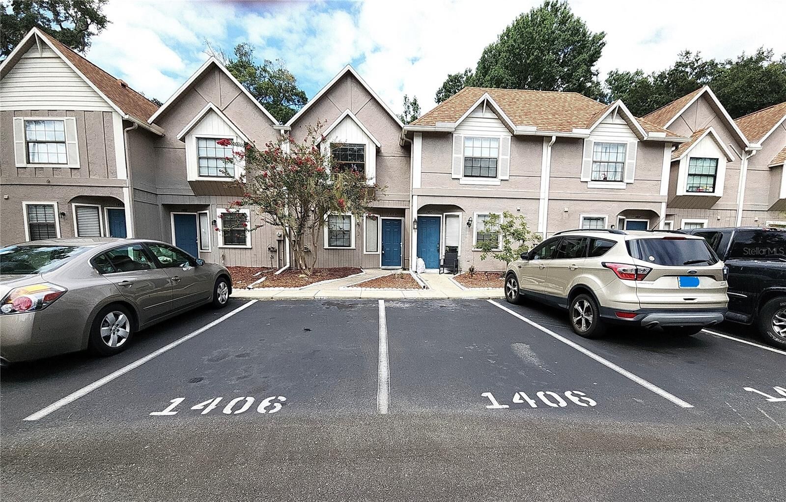 Property Photo:  3960 Willow Trail Run 1406  FL 32127 