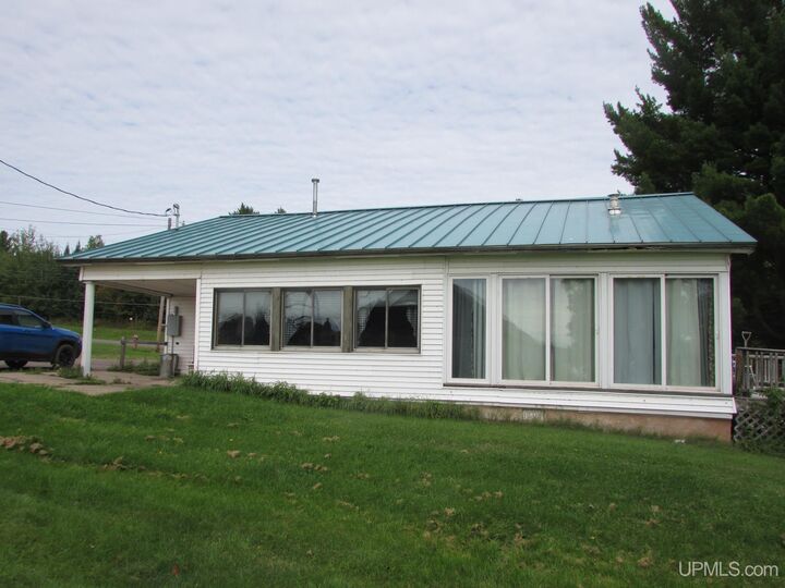 Property Photo: 112 Pine Street MI 49908