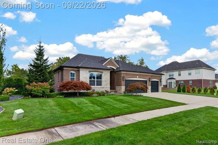Property Photo:  2034 Osprey  MI 48083 