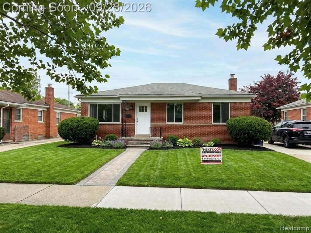 Property Photo: 3216 Rome Avenue MI 48091 5541