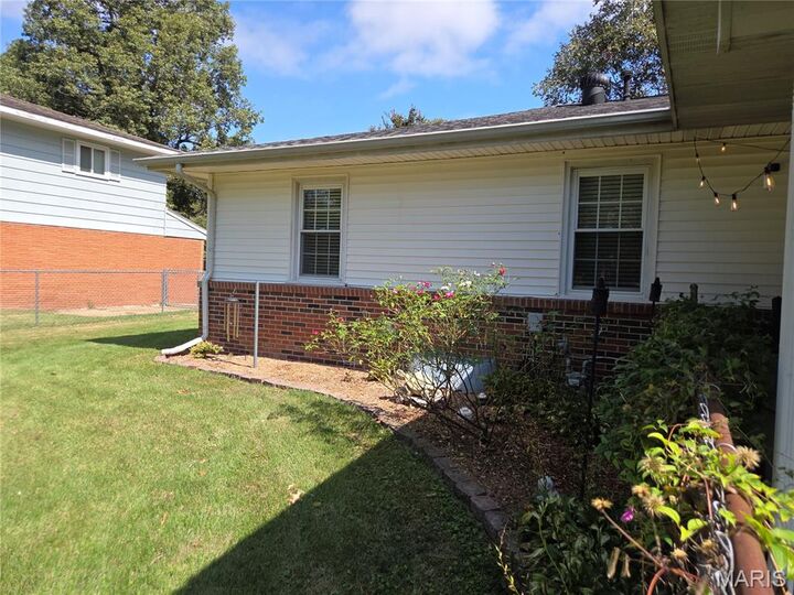 Property Photo: 919 Hawthorn Drive MO 63801