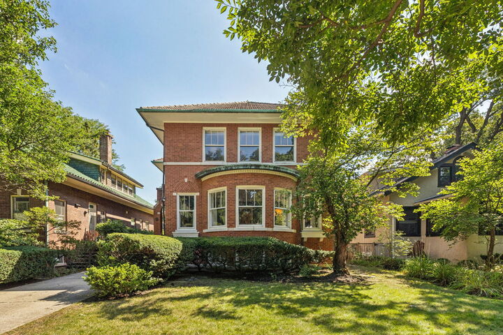 Property Photo:  2677 Orrington Avenue  IL 60201 