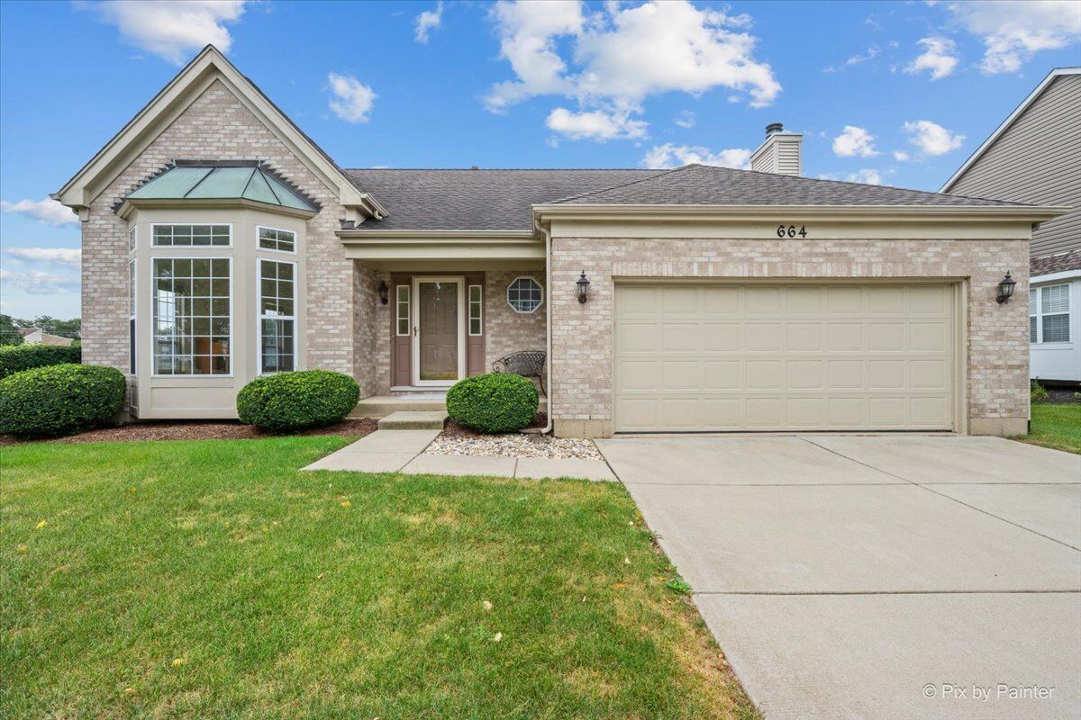 Property Photo:  664 Mayfair Drive  IL 60188 